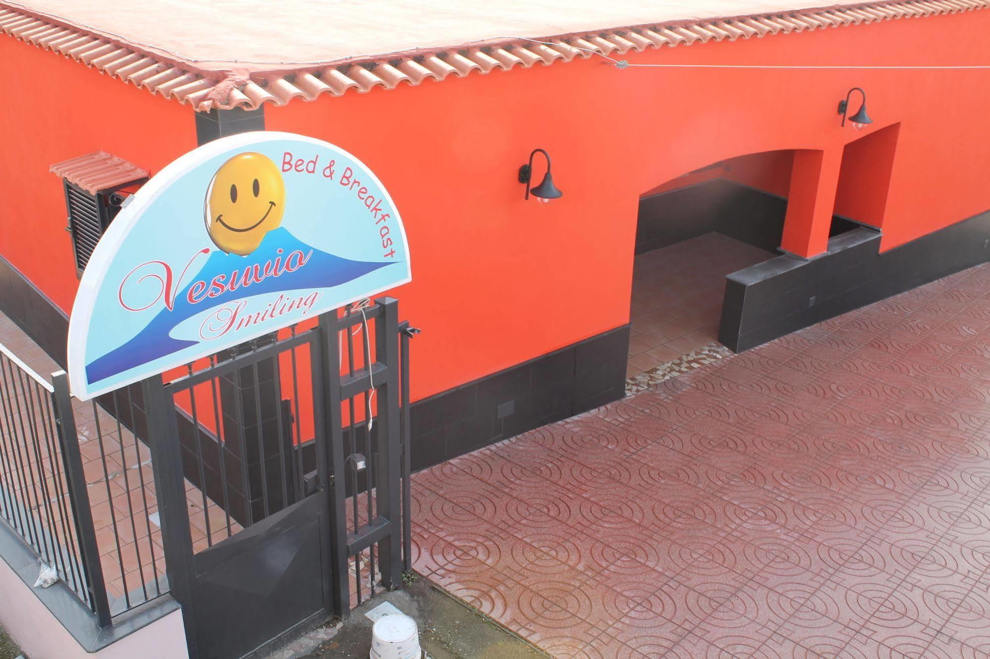Vesuvio Smiling 3*
